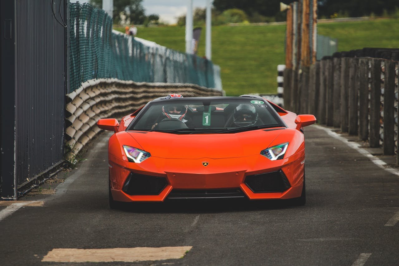 Lamborghini aventador jpg